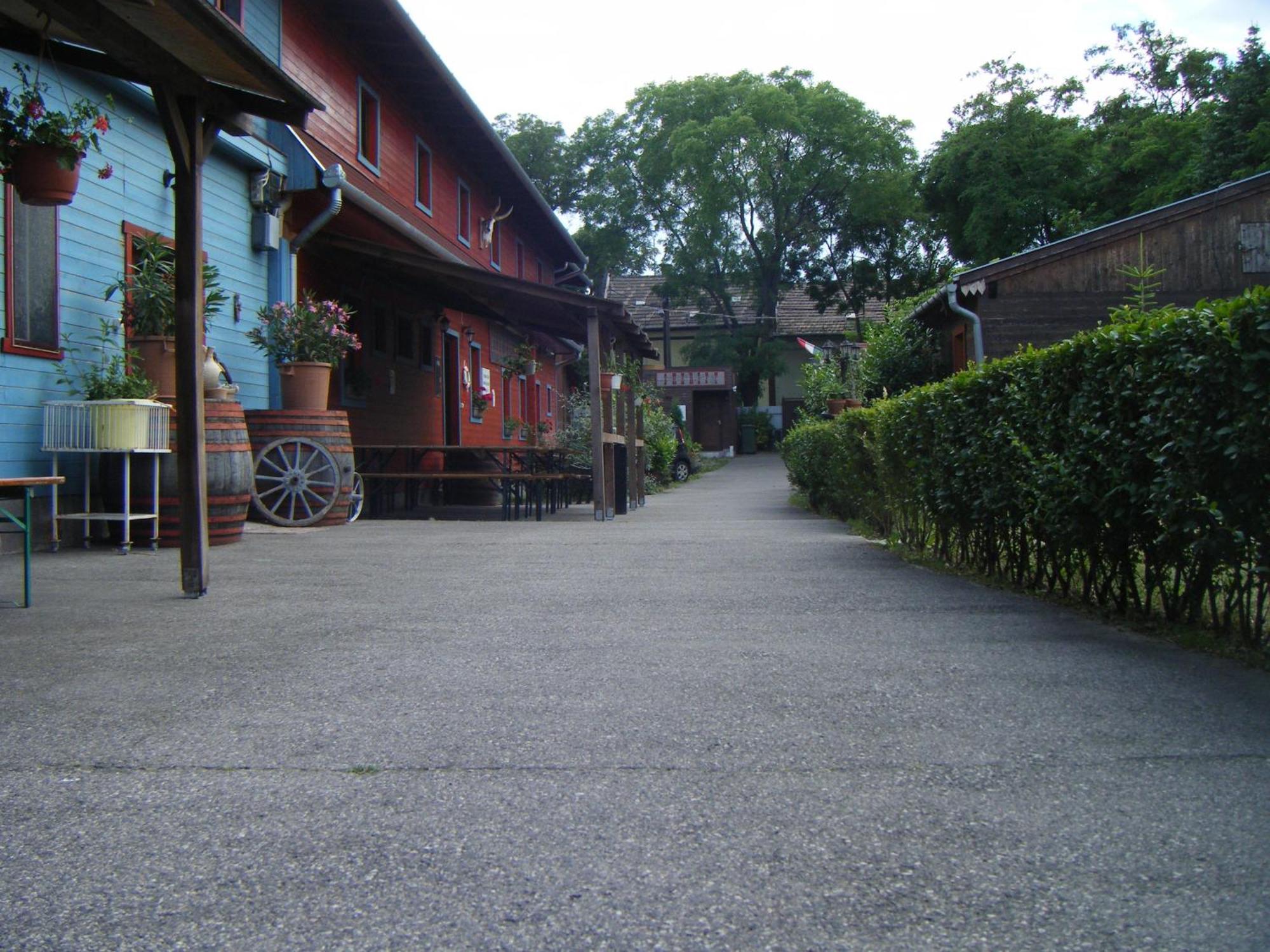 Williams Village Bowling & Country Club Budapešť