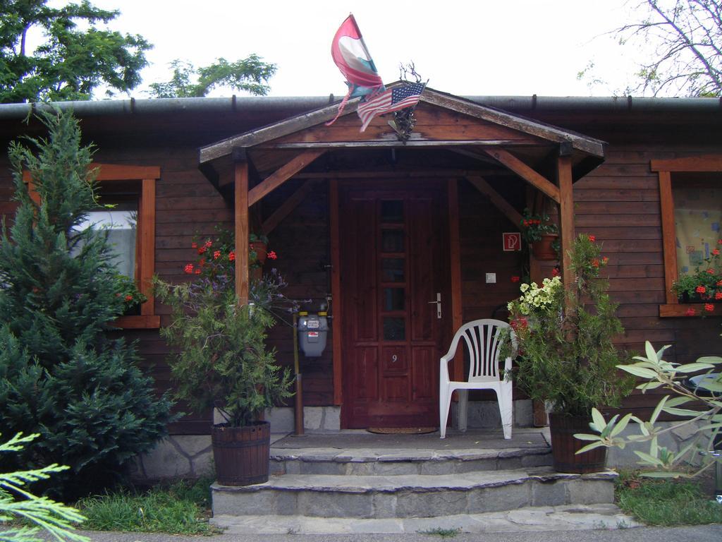 Williams Village Bowling & Country Club Motel Budapešť